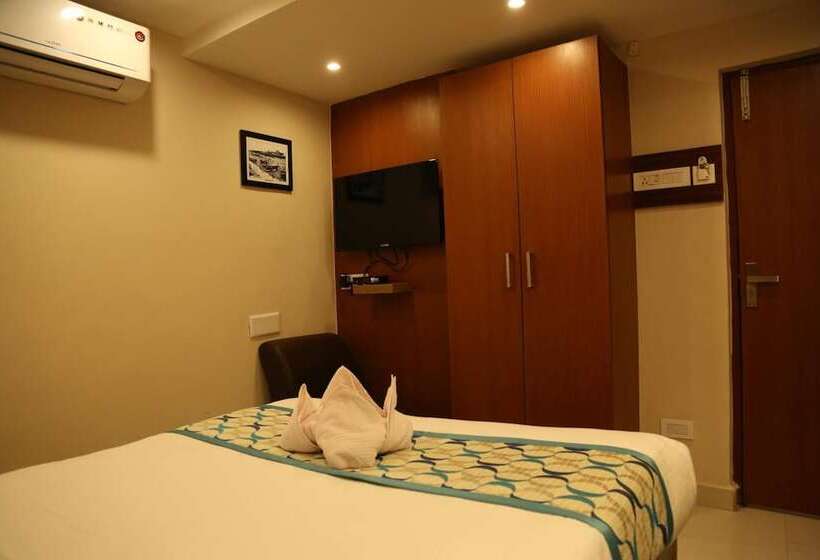 هتل Santhi Bhavan