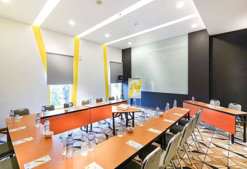 Yello Hotel Manggarai