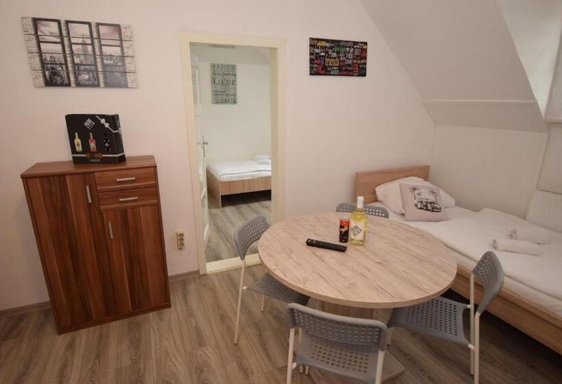 호스텔 Monteurzimmer Kirchheim Teck