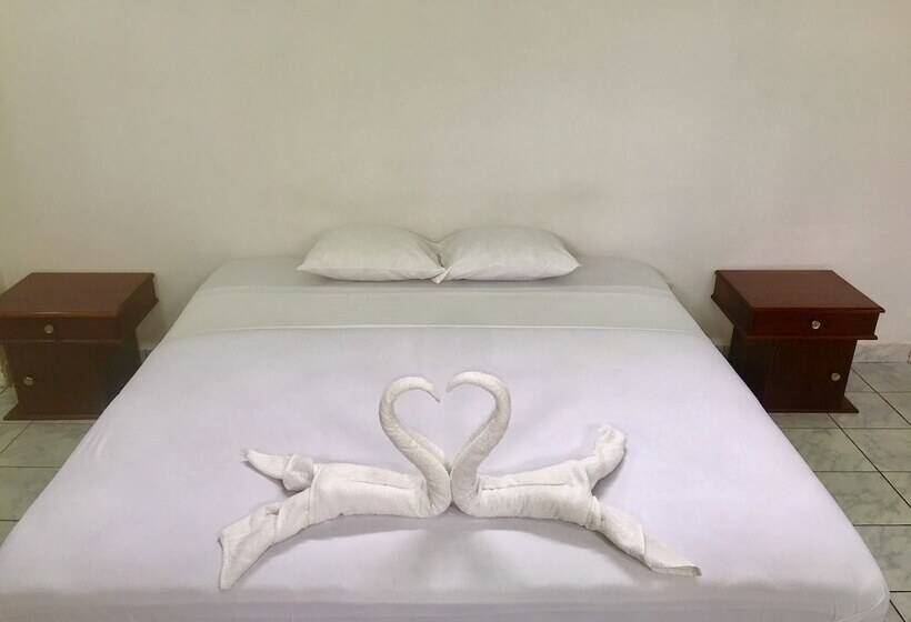 Amazonas Green Hostel