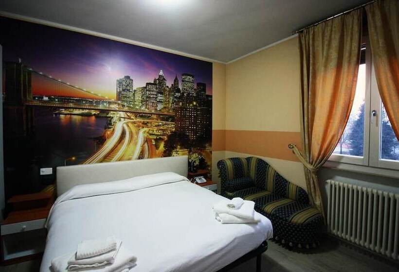 فندق Albergo Ristorante La Bussola