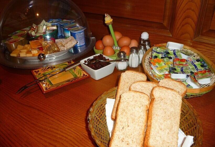 ホテル Hôtel Chante Perdrix