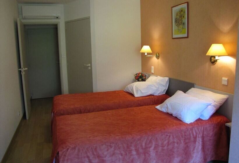 ホテル Hôtel Chante Perdrix