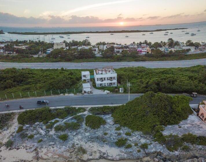 هتل Icaco Island Village  Adults Only
