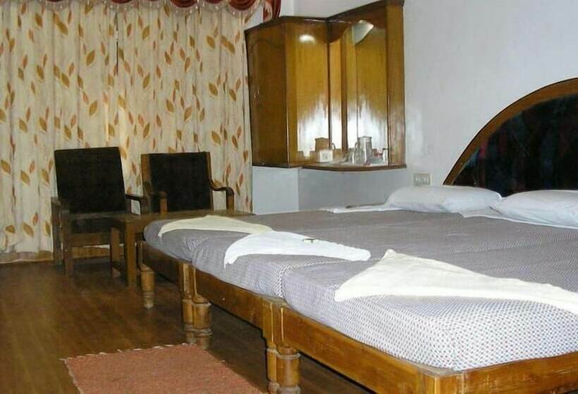 فندق Iroomz Shanbhag Towers International