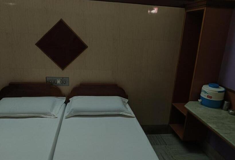 Hotel Krishna Lodge