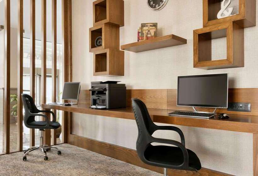 هتل Ramada Iskenderun