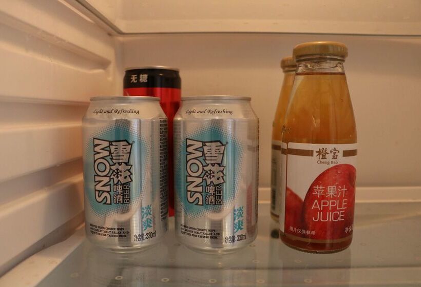 Отель Shangri La Yiwu   Close To Yiwu International Trade Market