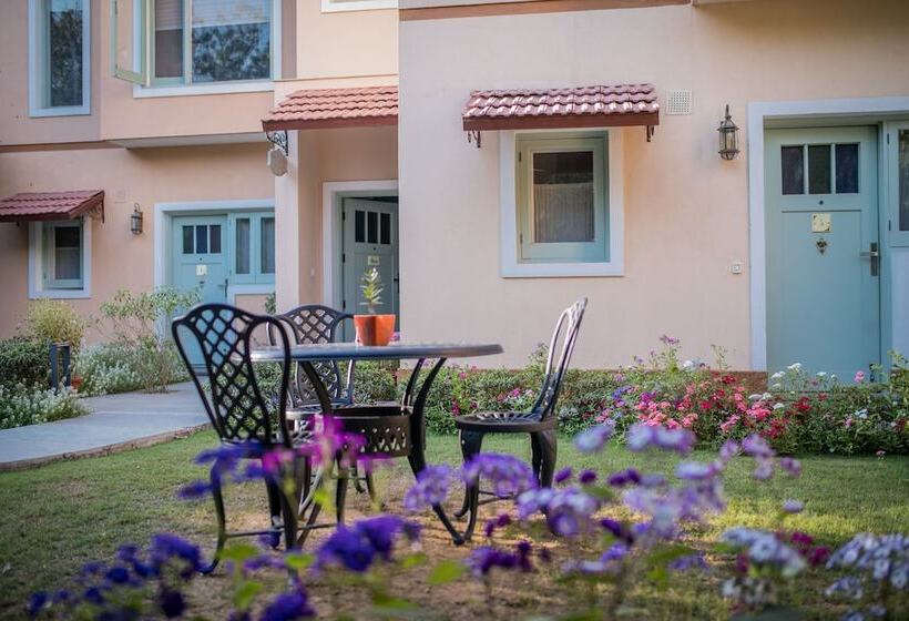 منتجع Karma Chalets