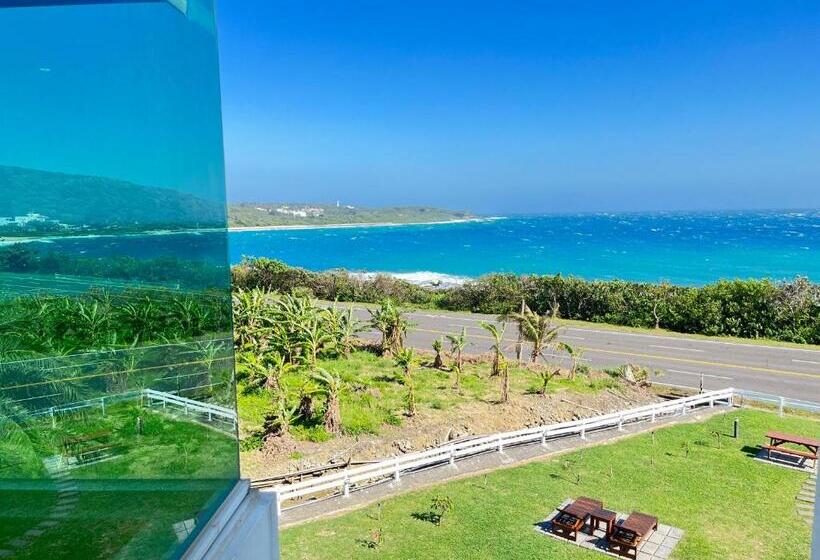 تختخواب و صبحانه Cest La Vie