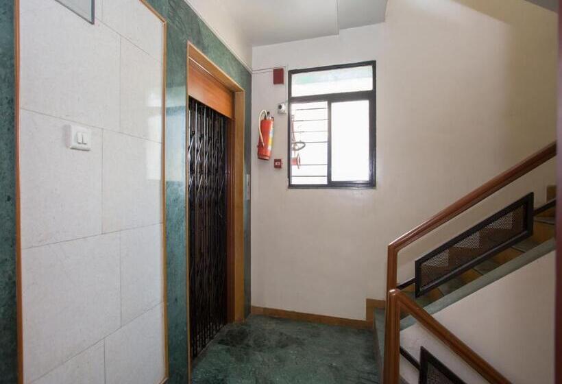 בית מלון כפרי Fabexpress Karishma   Nr Kem Hospital