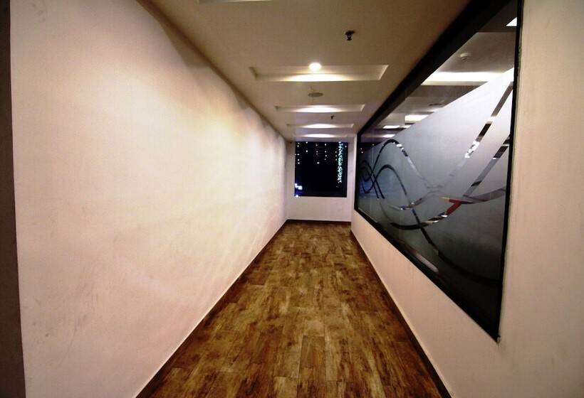 ホテル Trinetar Gardens