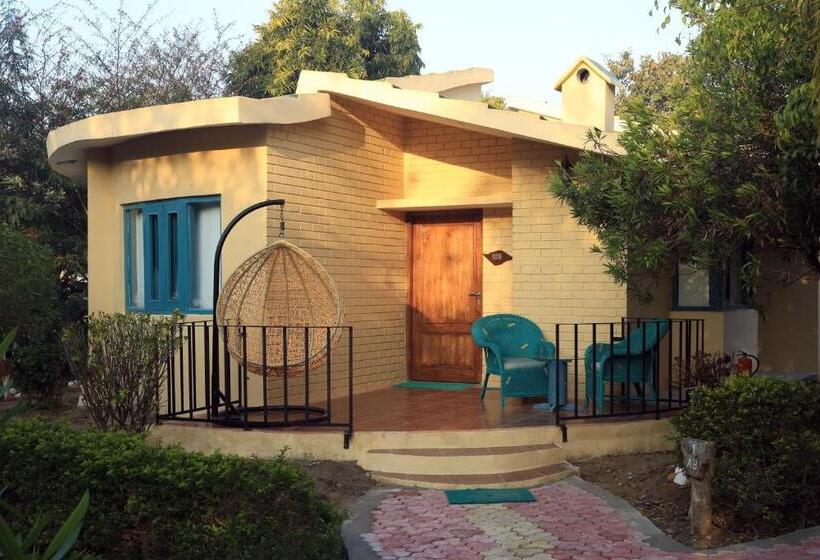 Acorn Hideaway Resort & Spa