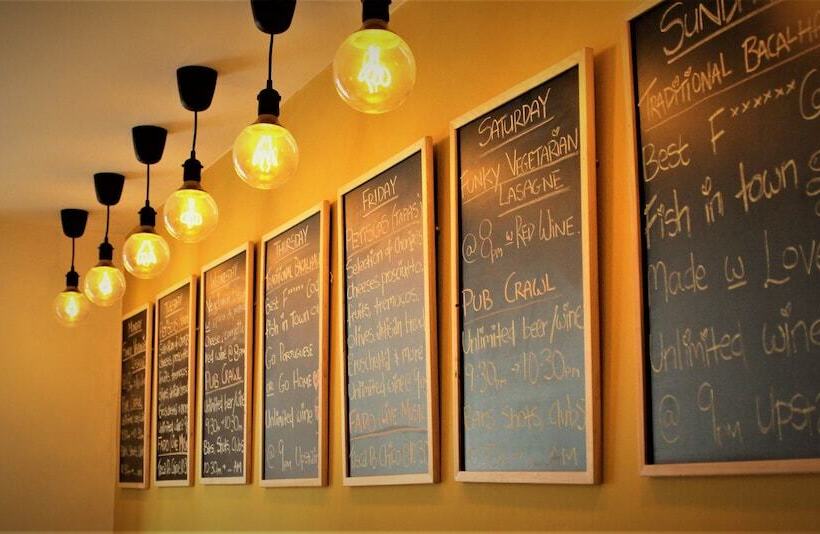 هاستل We Love F Tourists