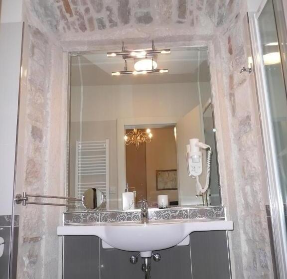 تختخواب و صبحانه Palace Augubio