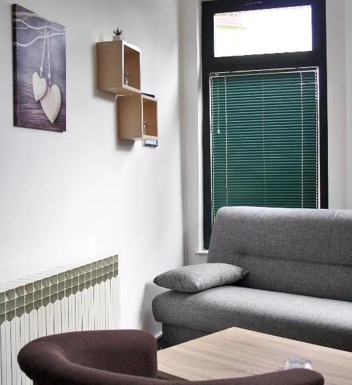 مبيت وإفطار Rooms Fitea