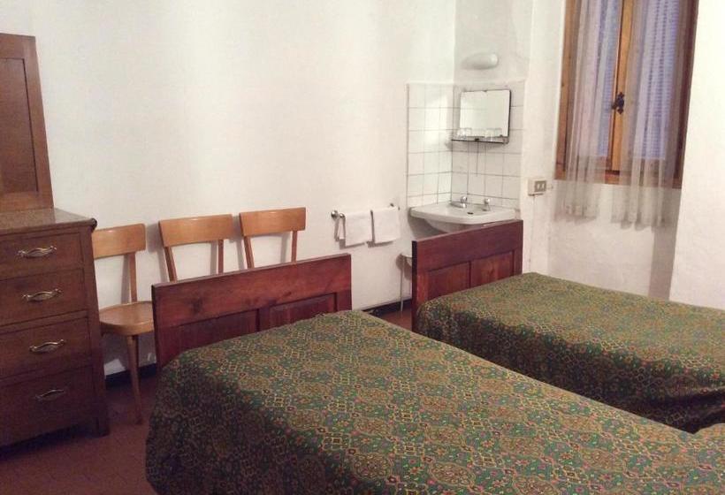 ホテル Albergo Cervo