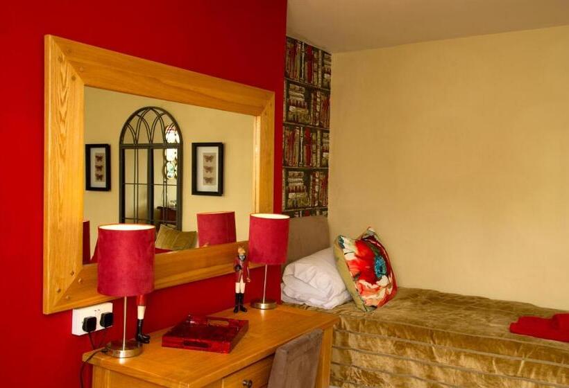 هتل The Queens Head