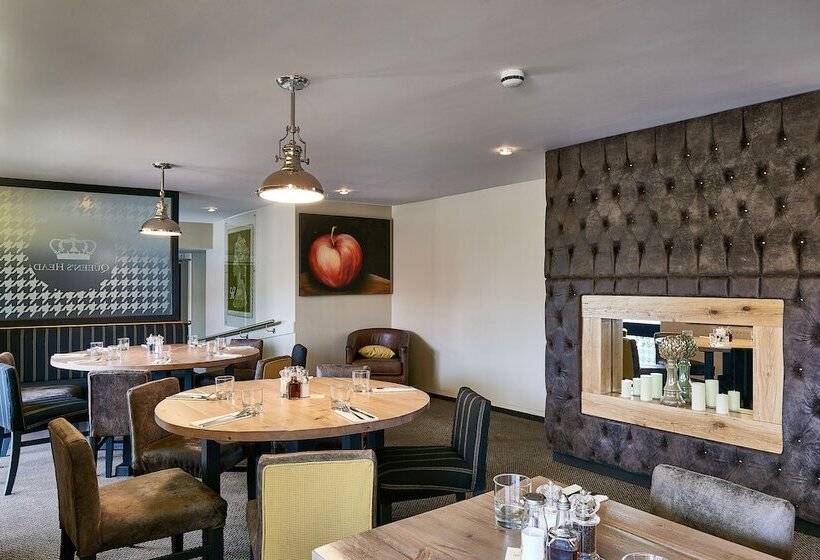 هتل The Queens Head