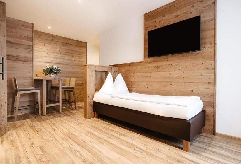 فندق Embacher Sport