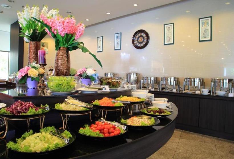 Fortune Hotel Korat  Sha Plus