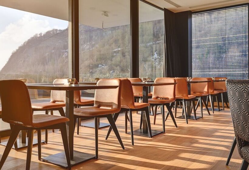 R Hotel Experiences