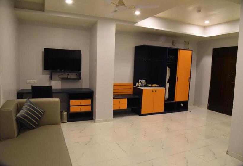 فندق Regenta Inn Vadodara, 500m From Railway Station