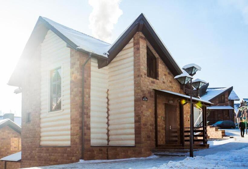 אתר נופש Westhills Cottage Town & Spa