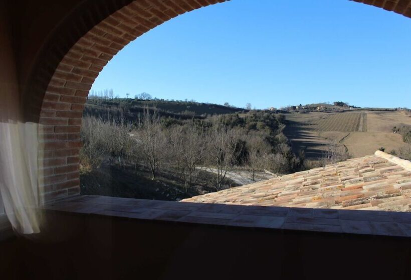ベッドアンドブレックファースト Il Poggio Del Tartufo
