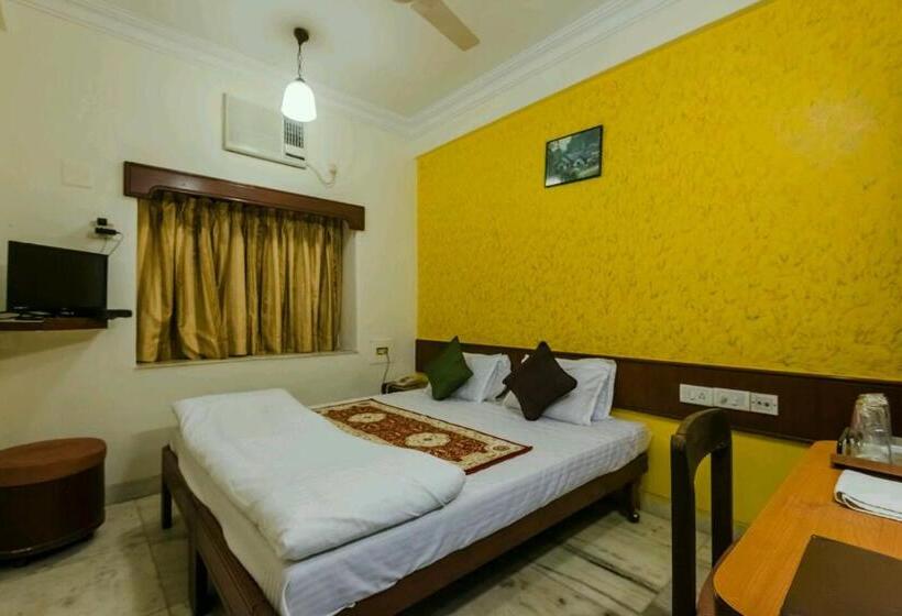 فندق Mogul Palace   Near Masjid Bunder Mumbai