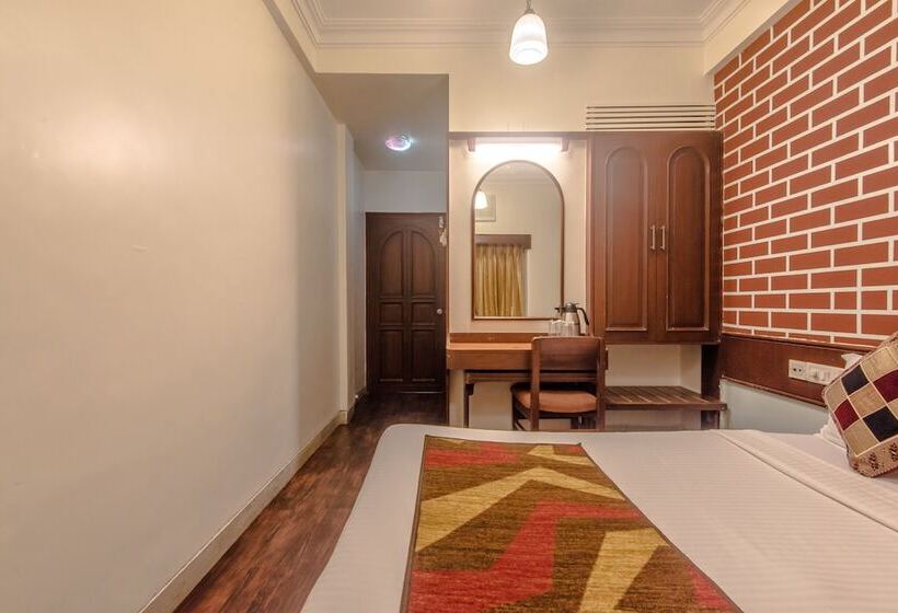 فندق Mogul Palace   Near Masjid Bunder Mumbai