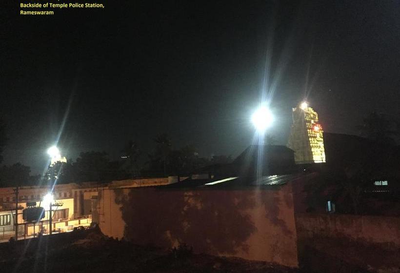 Отель New Island Star  " Ramanathasamy Temple View "