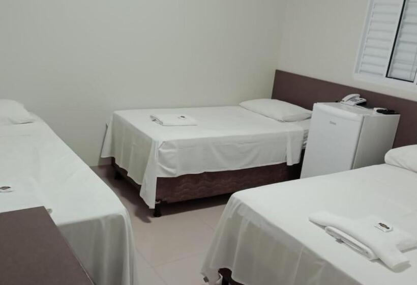 فندق Plaza Pontes E Lacerda