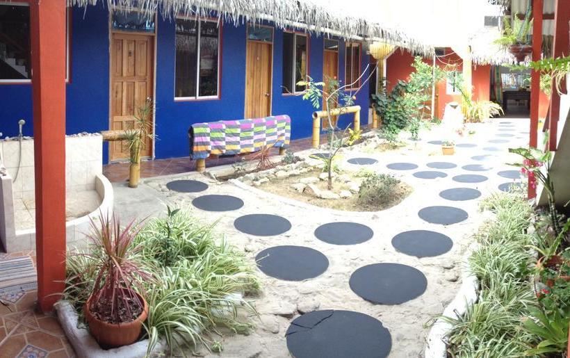 هاستل Hostal Surf Olón