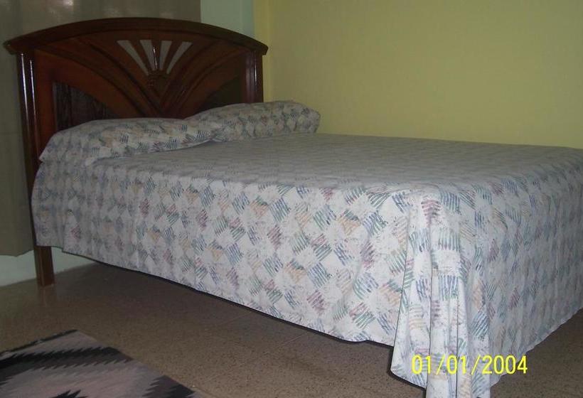 هاستل Hostal Surf Olón