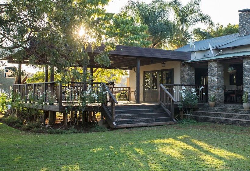 تختخواب و صبحانه Hamiltons Lodge & Restaurant