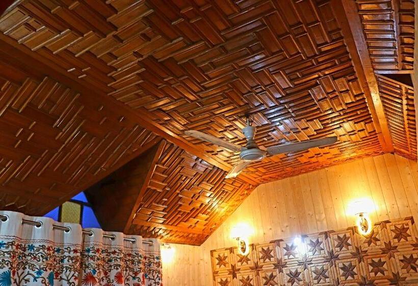 Bed and Breakfast House Boat New Pala Palace