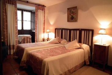 تختخواب و صبحانه Posada De Muño