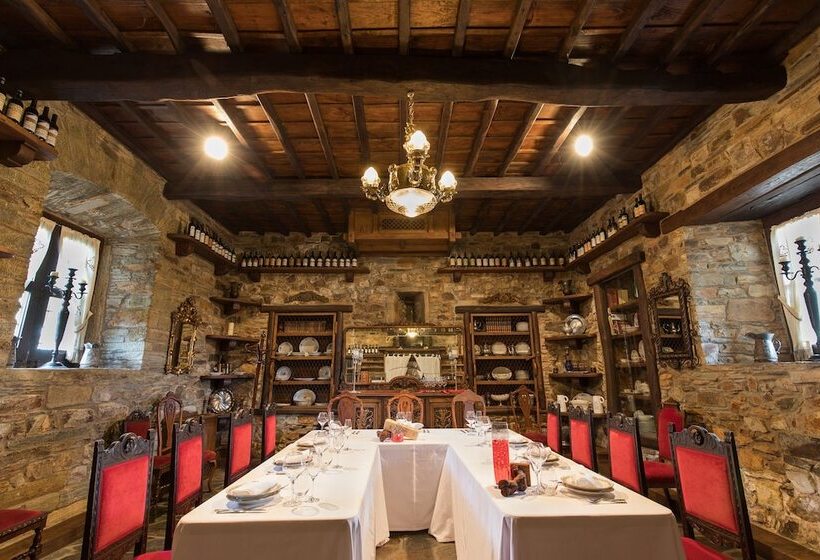 هتل Prada A Tope   Palacio De Canedo