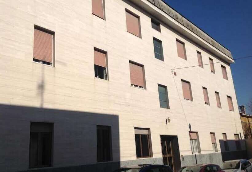 فندق Ristorante Albergo Roma