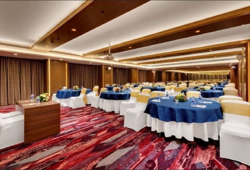 Отель The Fern Goregaon