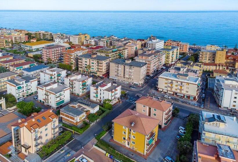 هتل Villa Adriana