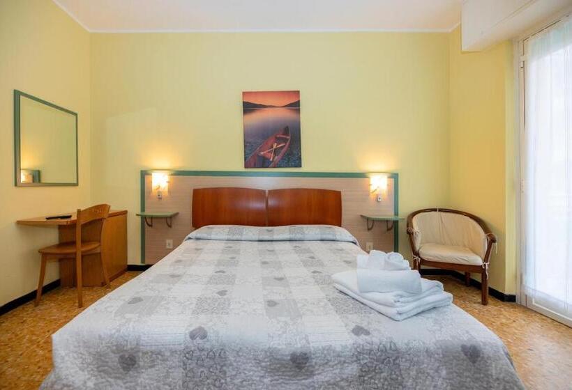 هتل Villa Adriana