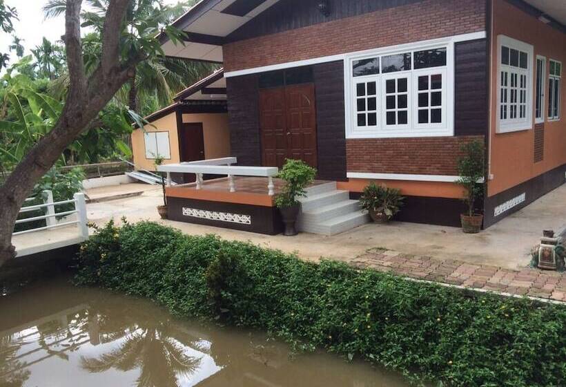 مُتل Meephawa Resort