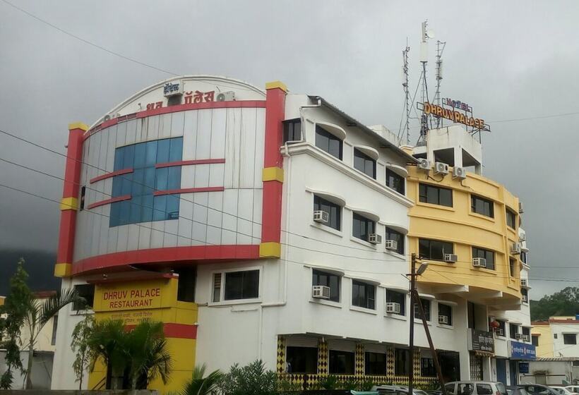 酒店 Dhruv Palace