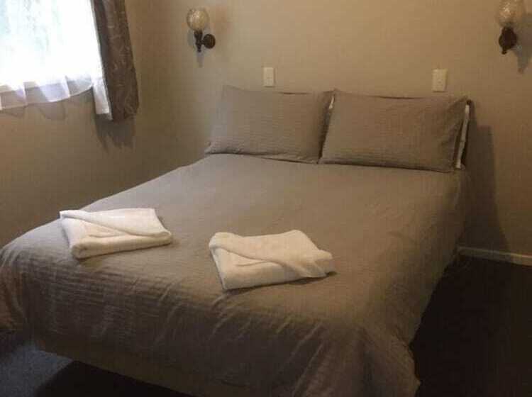 فندق صغير The Ohakune Central Motels
