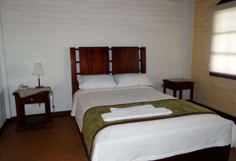 هتل Hostería Imperio Real