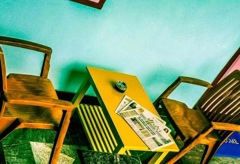 호텔 Srinivasa Residency