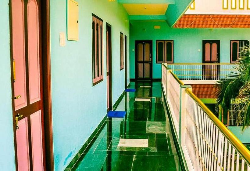 호텔 Srinivasa Residency