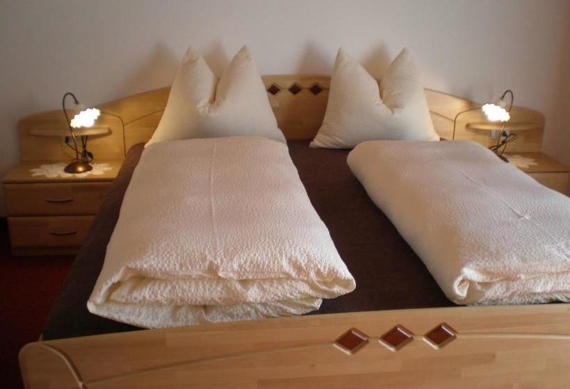 مبيت وإفطار Oberlechnerhof
